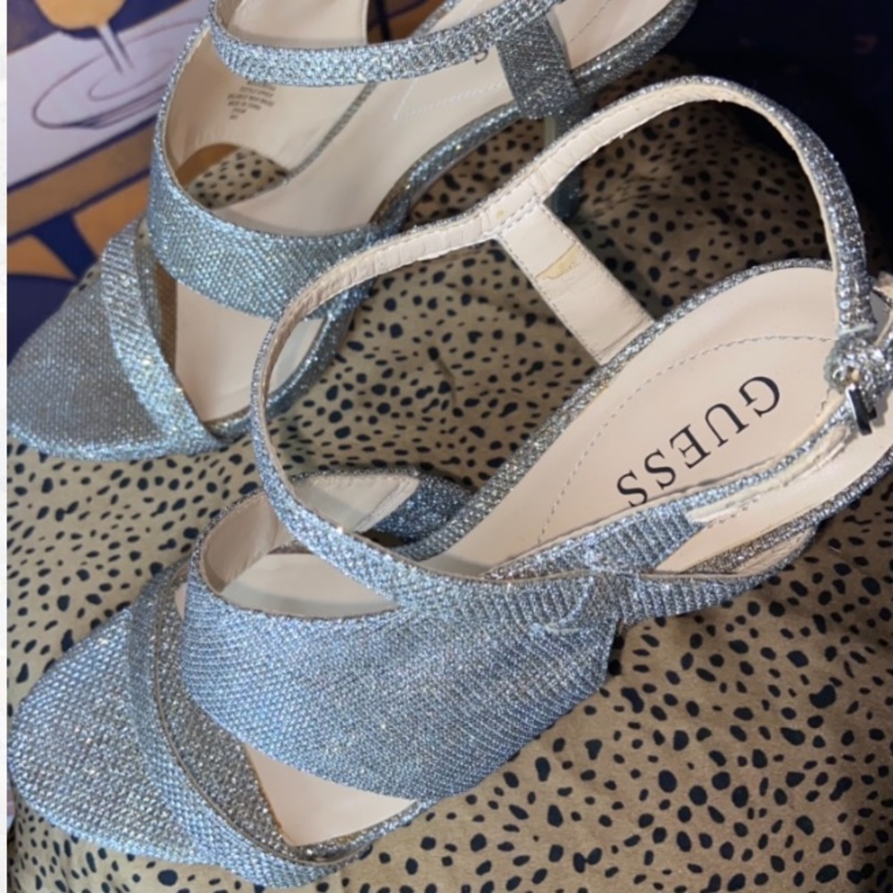✨Guess Sparkly Heels 🧚🏼‍♂️‍‍ - Picture 4 of 8